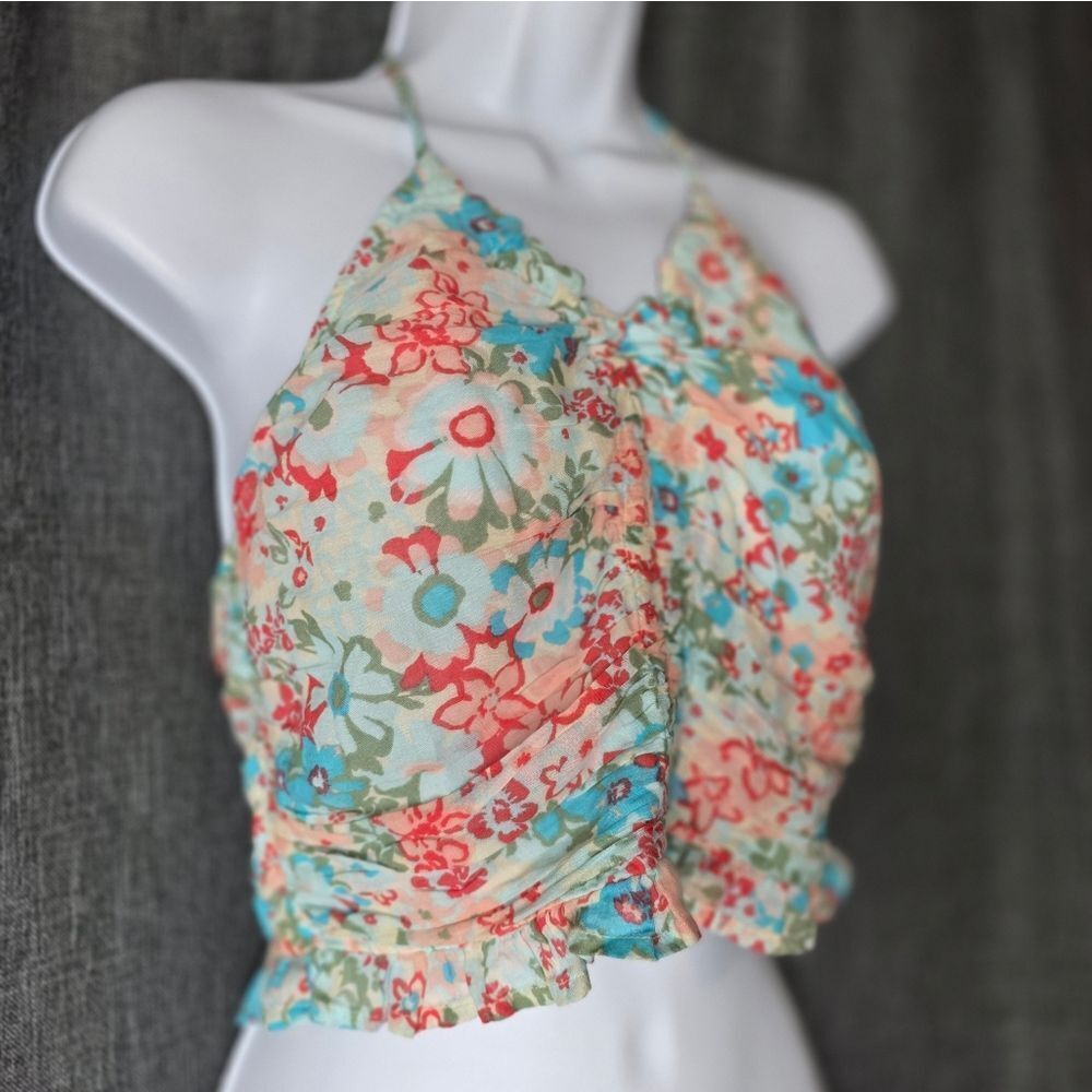 AMERICAN EAGLE Floral Ruffle Crop - Picture 2 of 8